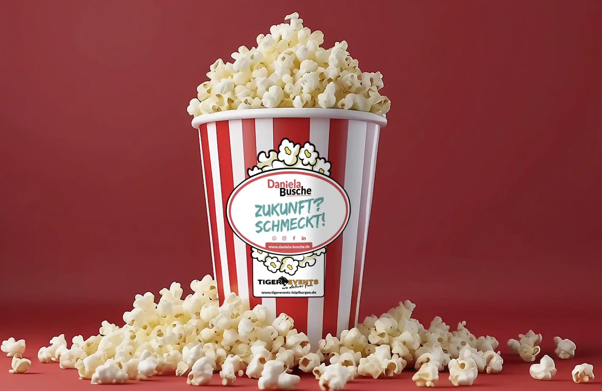 Popcorntuete Daniela Busche mit Aufkleber